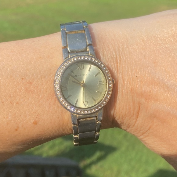 Anne Klein link watch Roman numerals water resistant crystal accent - Picture 2 of 14